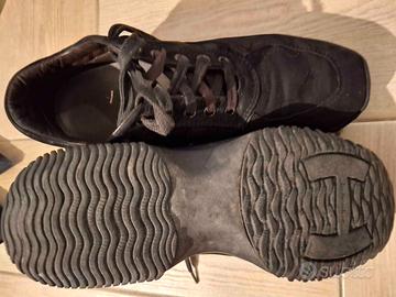 Qty.16 PAIA DI SCARPE N.37