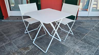 Tavolo + 2 sedie Fermob Plein Air pieghevoli