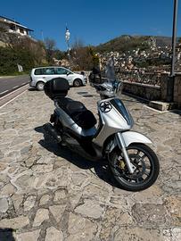 Piaggio beverly 400