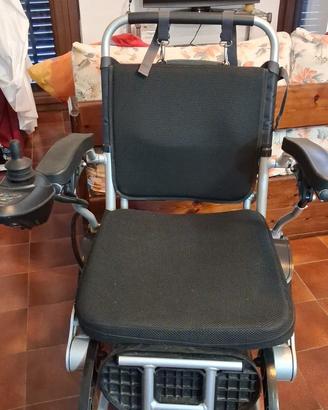 Carrozzina Elettrica/Pieghevole Model 530
