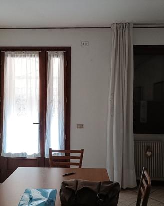 Arredo completo Cucina + Tavolo e 4 sedie