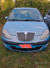 Lancia Ypsilon edizione Platino 