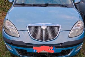 Lancia Ypsilon edizione Platino 