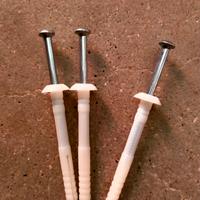 TASSSELLI a battere 6x60 corpo in nylon bianco