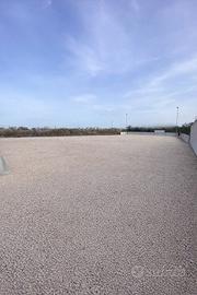 Piazzale per commercianti e aziende