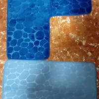 2 tappetini azzurri per bagno nuovi imbustati