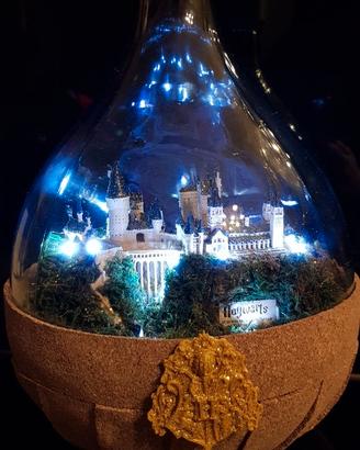 Castello di Hogwarts in antica ampolla di vetro