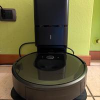 Roomba iRobot aspirapolvere