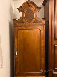 Armadio “ cappello del prete”  restaurato