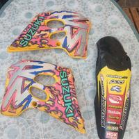 Plastiche fianchetti e parafango SUZUKI RM