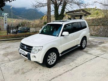 Mitsubishi Pajero 3.2 DI-D 200cv Aut. 7p.Instyle