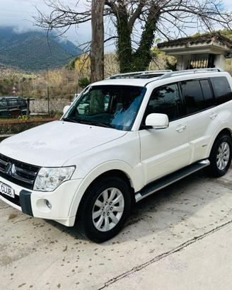 Mitsubishi Pajero 3.2 DI-D 200cv Aut. 7p.Instyle