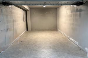 Ampio box via Irnerio - via Mascarella