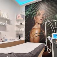 Cabine estetica/onicotecnica in parrucchieria