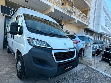 Peugeot Boxer 330 2.2 BlueHDi 140 S&S PC-TN Furgon
