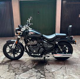 Royal Enfield Super Meteor ASTRAL BLACK