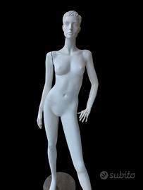 manichini ceste e carrelli