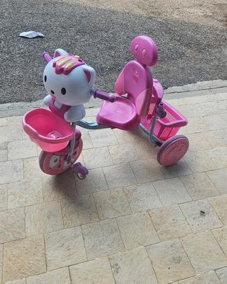 triciclo per bambina con cestini