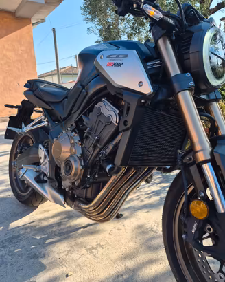 HONDA CB 650 R