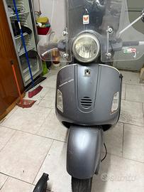 Vespa gts 200