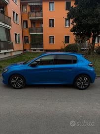 Pegout 208 puretech allure