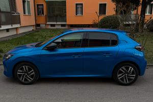 Pegout 208 puretech allure