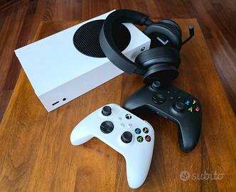 Xbox Series S 512GB + 2 controller + cuffie Xbox