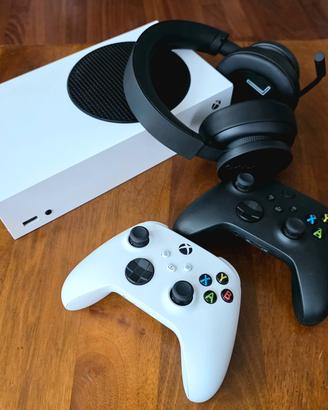 Xbox Series S 512GB + 2 controller + cuffie Xbox