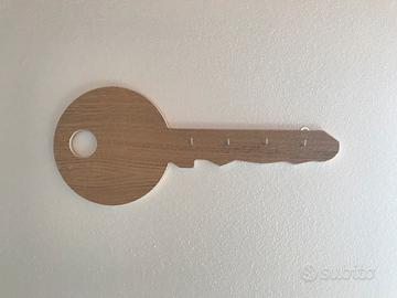 Portachiavi da muro a forma di chiave