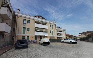 Immobile in asta di 80 m² con 3 locali e box auto 