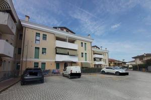 Immobile in asta di 80 m² con 3 locali e box auto 