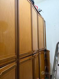 Ampio armadio guardaroba