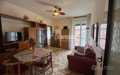 TRILOCALE DA PERSONALIZZARE !!