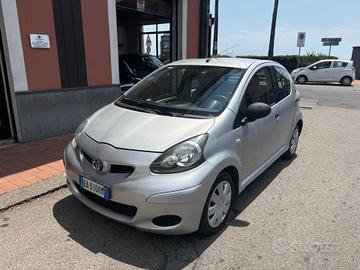 Toyota Aygo 1.0 12V VVT-i 5 porte Sol 2010