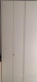 Armadio legno laccato beige a sei ante 