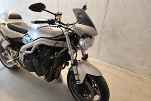 Triumph speed triple 955 i