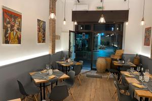 Locale commerciale adibito a ristorazione o altro