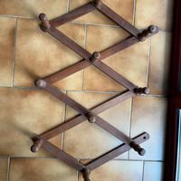 Appendiabiti estendibile da parete in legno