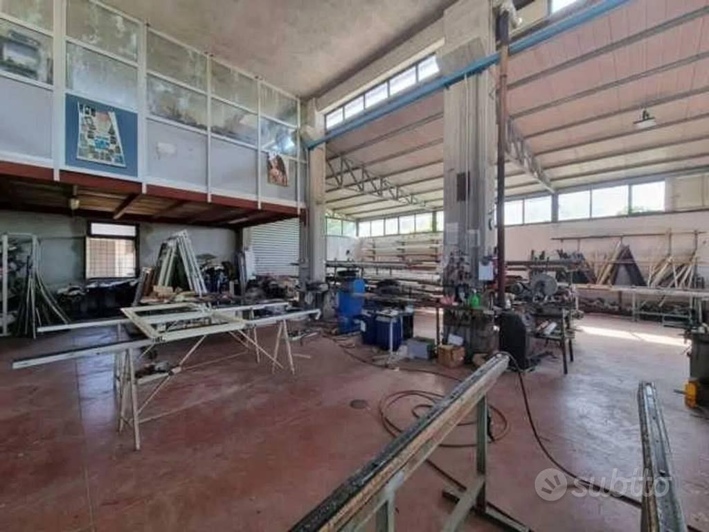Immobile di 325 m² con più di 5 locali a Esperia - Vista 4