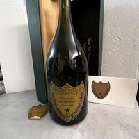 Cofanetto con bottiglia vuota di Dom Pérignon