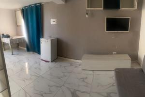 Zona ostia antica vicino treno x piramide