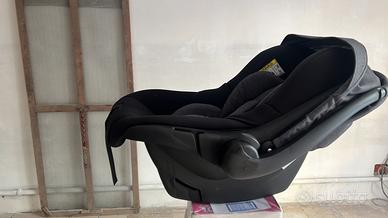 Sedia auto Momon