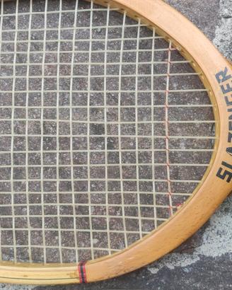 racchetta da tennis del celebre marchio Slazenger