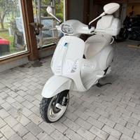 Vespa 125 sprint Justin Bieber