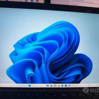 Notebook PC Pro 7 Surface Nero Oppure Grigio I5