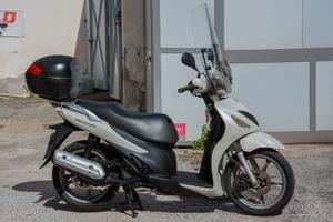 Suzuki sixteen 125 1000 euro con passaggio