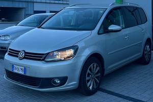Volkswagen Touran 2.0 TDI 140 CV Highline 7 POSTI
