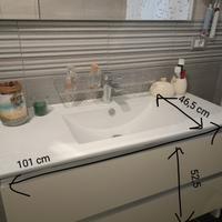 mobile bagno sospeso 