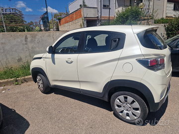 Mahindra kuv 100
