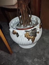 Pianta finta con vaso
